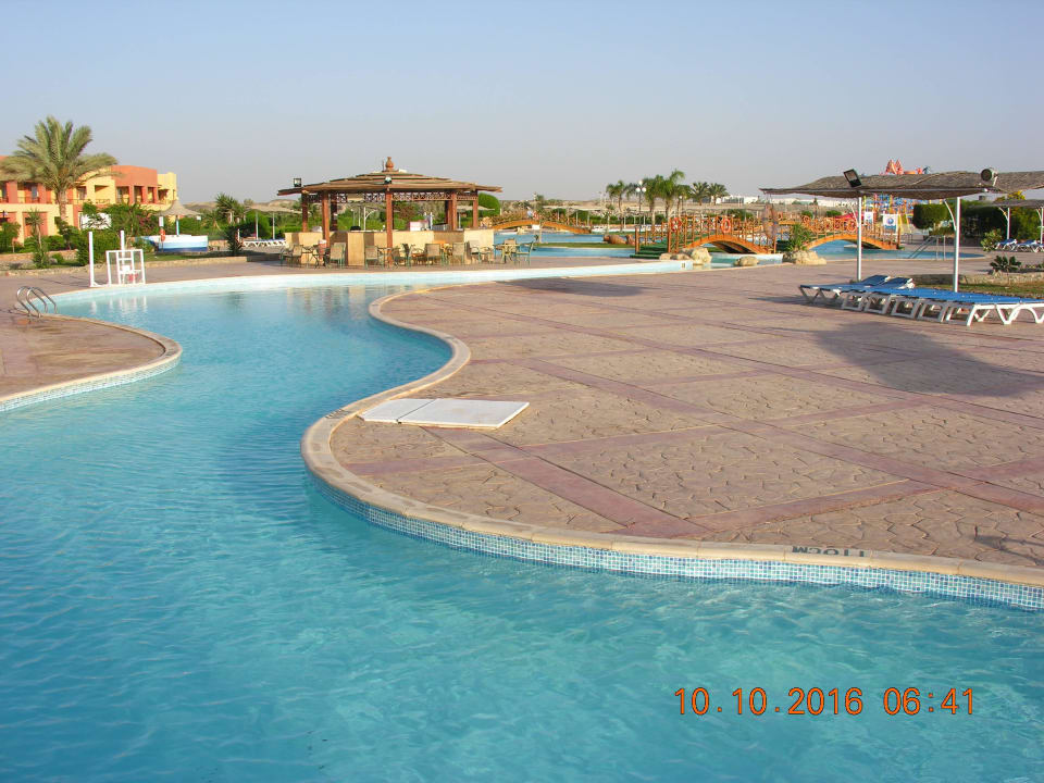 Basen Malikia Resort Abu Dabbab