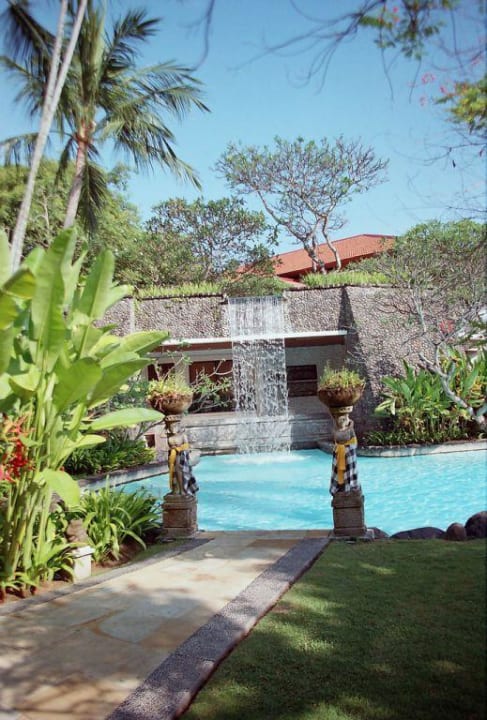 Großer Wasserfall The Laguna A Luxury Collection Resort & Spa