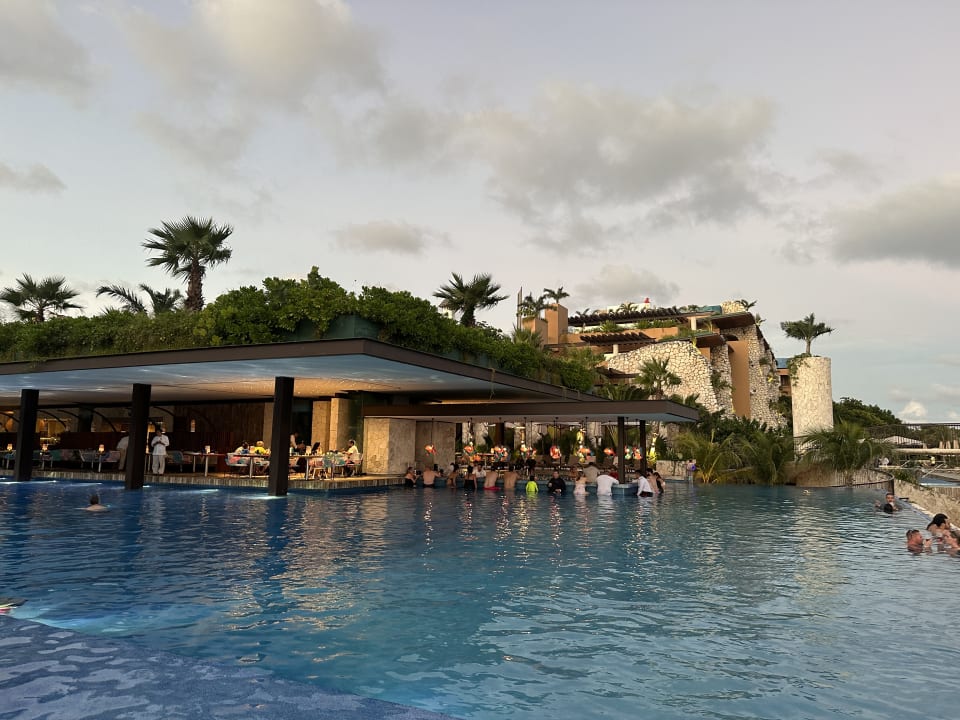 Pool Hotel Xcaret Mexico
