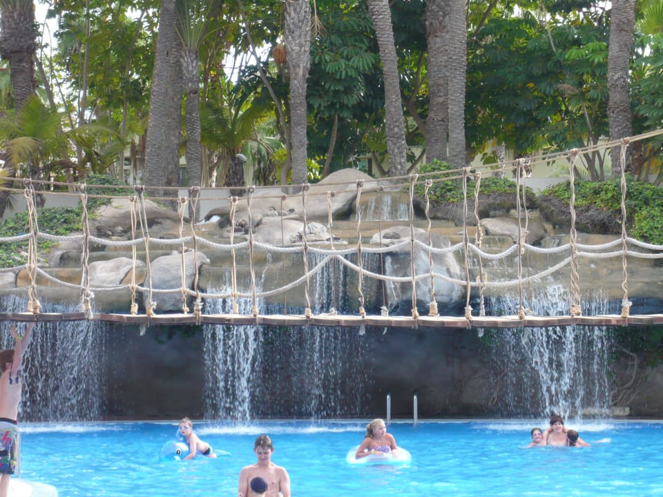 Pool mit Hängebrücke und Wasserfall Hotel Best Tenerife
