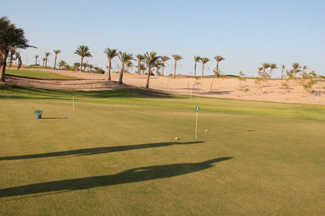 Hoteleigener Golf Platz Steigenberger Makadi Hotel - Adults only
