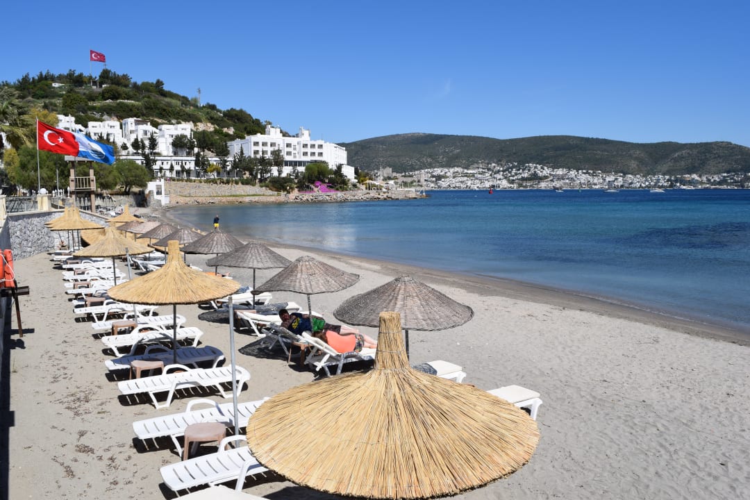 Strand des Hotels Salmakis Resort & Spa
