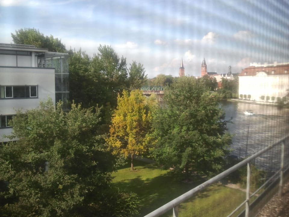 Ausblick seitlich/hinten raus Hotel Schloss Köpenick by Golden Tulip