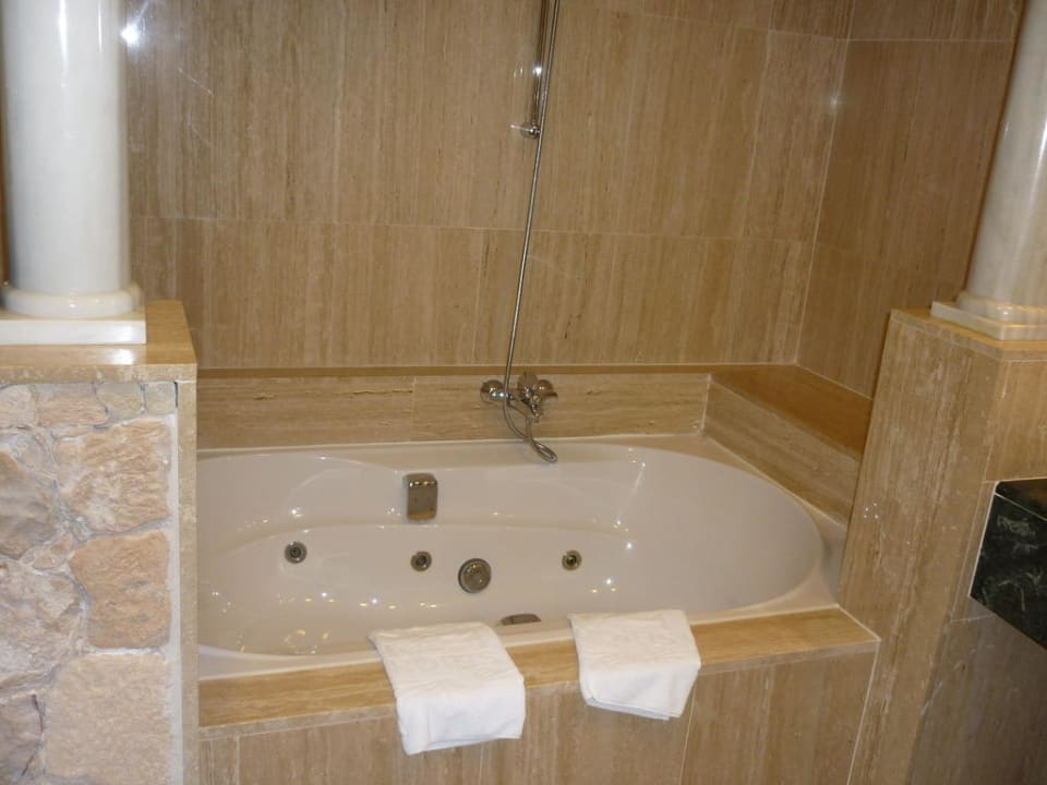 Ein Pool im traumhaften Bad R2 Rio Calma Hotel & Spa & Conference