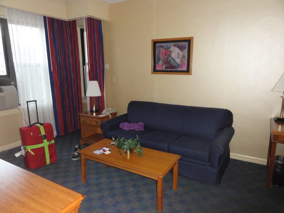 Blick von Eingangstür Ramada by Wyndham Jersey City