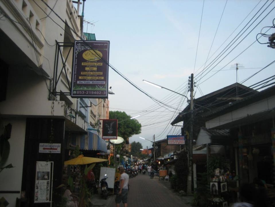 Einfahrt zum Hotelparkplatz Eurana Boutique Hotel