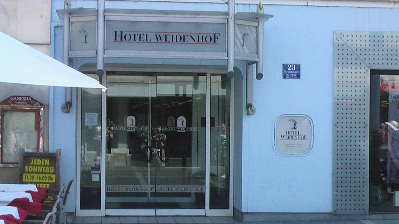 Hotel Weidenhof - Eingang Hotel Weidenhof