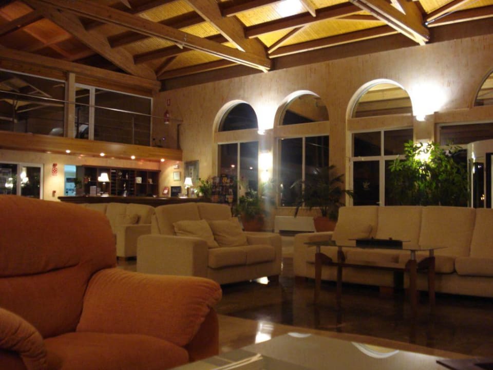 Lobby Ilunion Sancti Petri