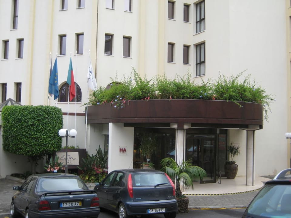 Haupteingang Suite Hotel Eden Mar - PortoBay