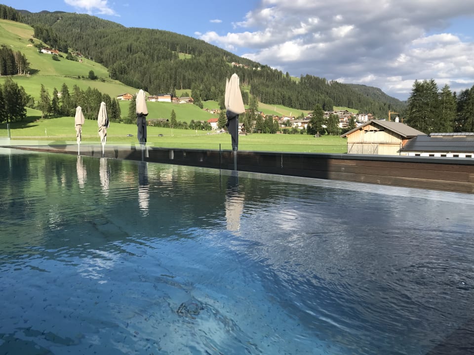 Pool Hotel Monika – great place to be