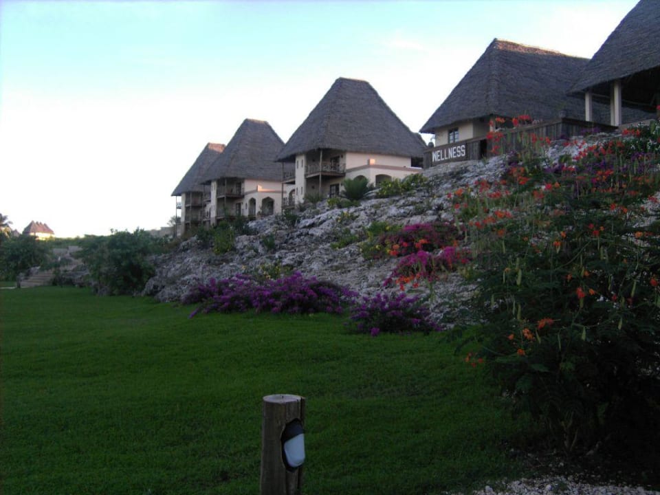 Blick auf den Wellnessbungalow Neptune Pwani Beach Resort & Spa