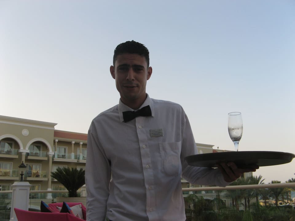 Hier Hazem der mit viel Spaß und Freundlichkeit Premier Le Reve Hotel & Spa