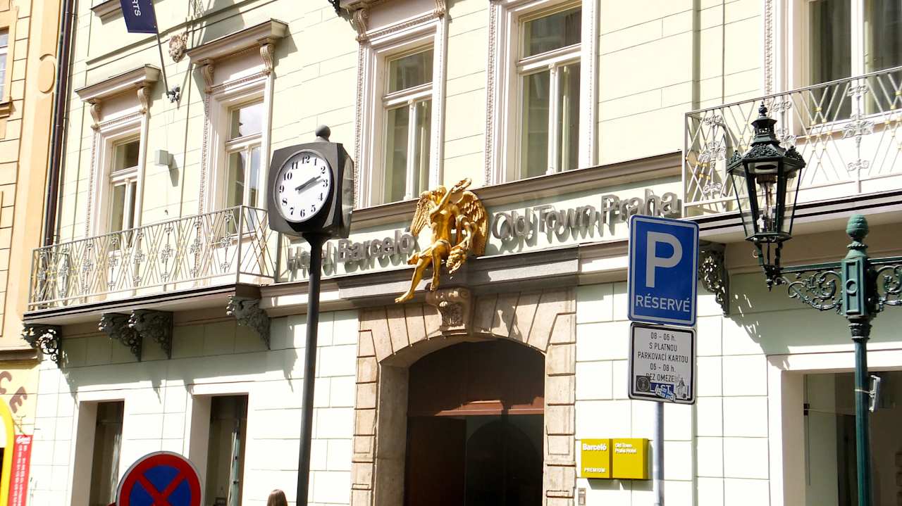 Hoteleingang Hotel Golden Angel