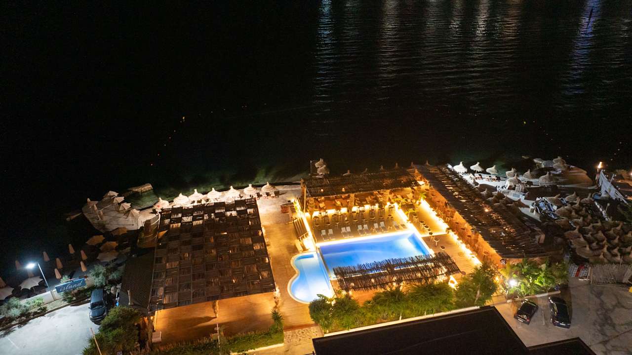 Außenansicht Grand Hotel Saranda