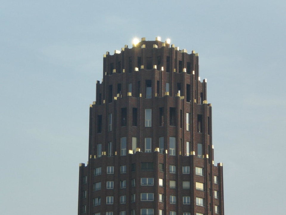 Die Zinnen Lindner Hotel Frankfurt Main Plaza, part of JdV by Hyatt