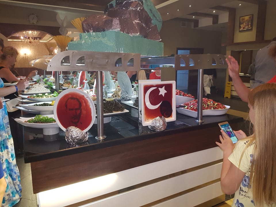 Restaurant Dizalya Palm Garden