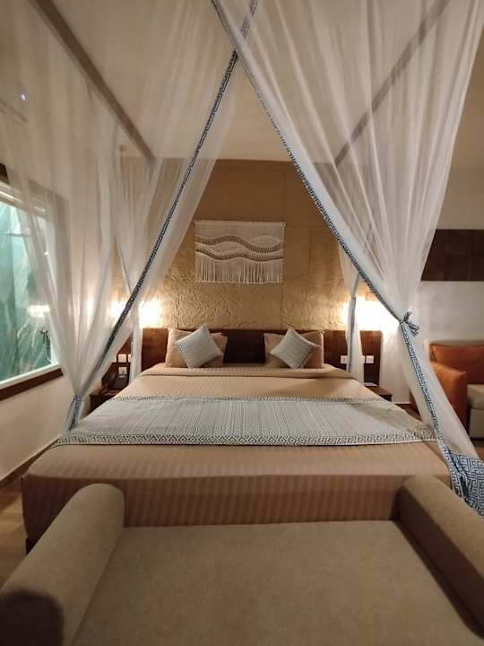 Zimmer Reef & Beach Resort