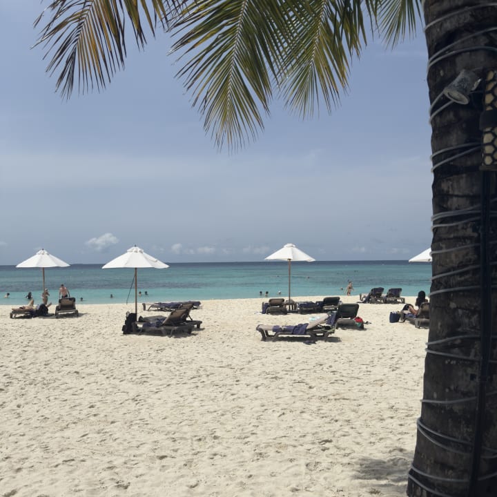 Strand Kuredu Island Resort & Spa