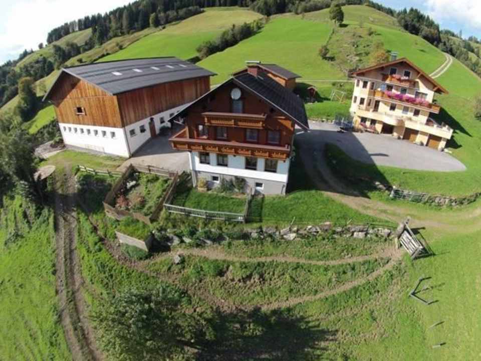 Bauernhaus Bichl Sommeransicht Bauernhaus Bichl