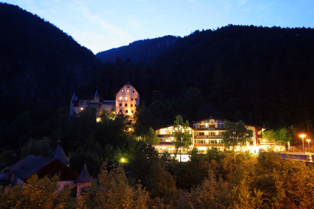 Naturresort Fernsteinsee bei Nacht Hotel Schloss Fernsteinsee