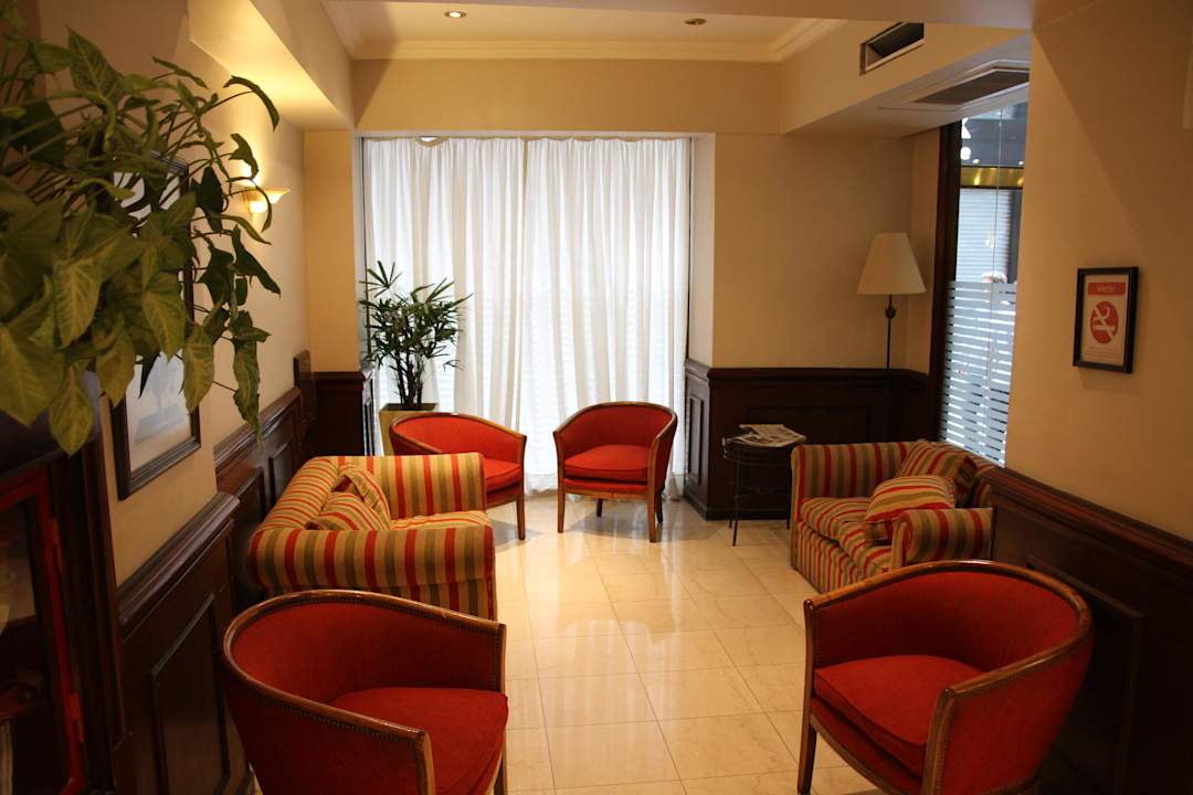 Kleine Sitzecke bei der Lobby Hotel Waldorf