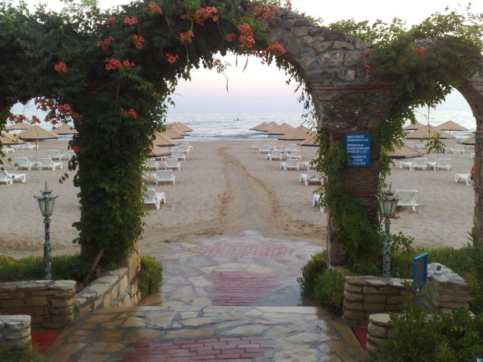 Strand Hotel Defne Garden