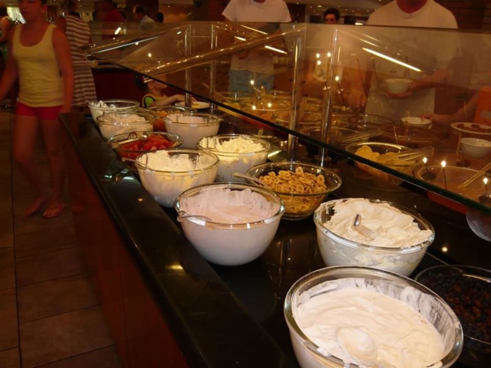 Büffet Atlantica Marmari Beach