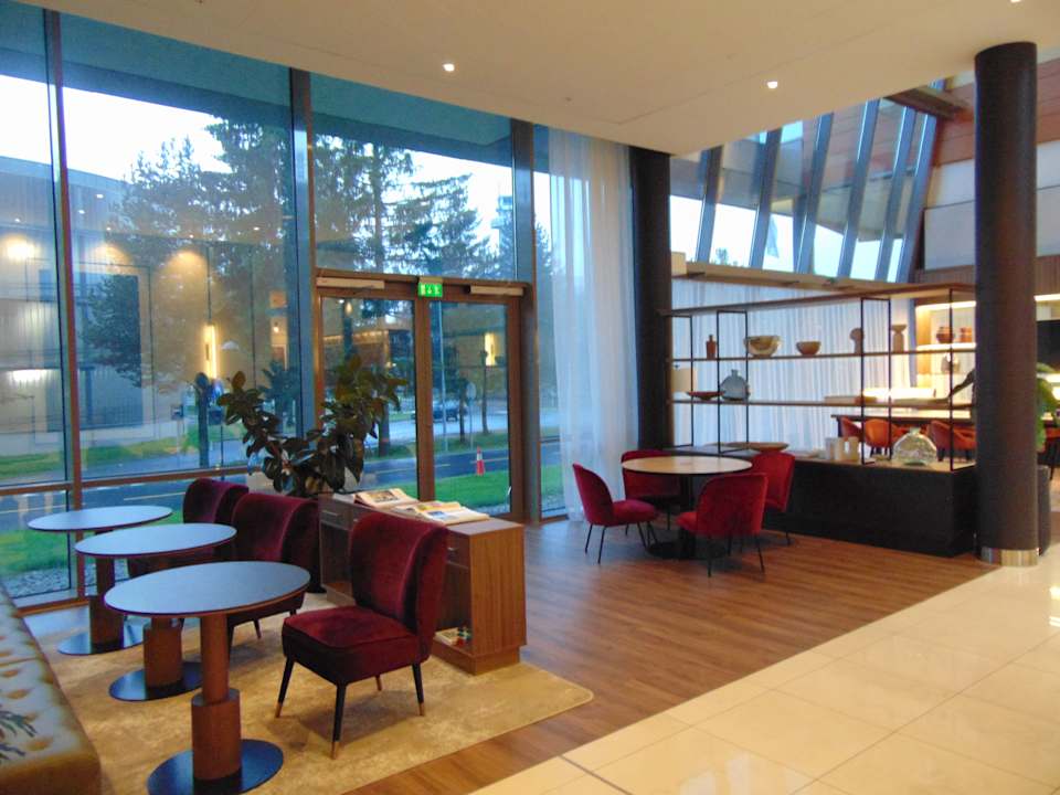 Lobby Radisson RED, Oslo Airport