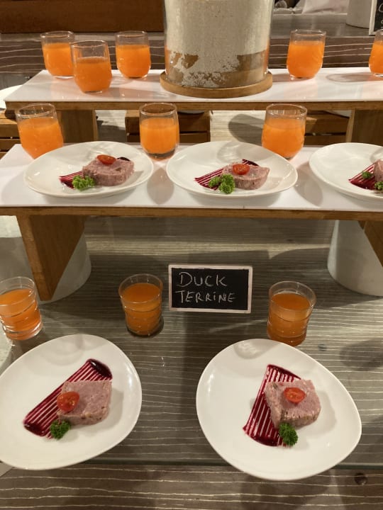 Gastro ananea Diamonds Athuruga