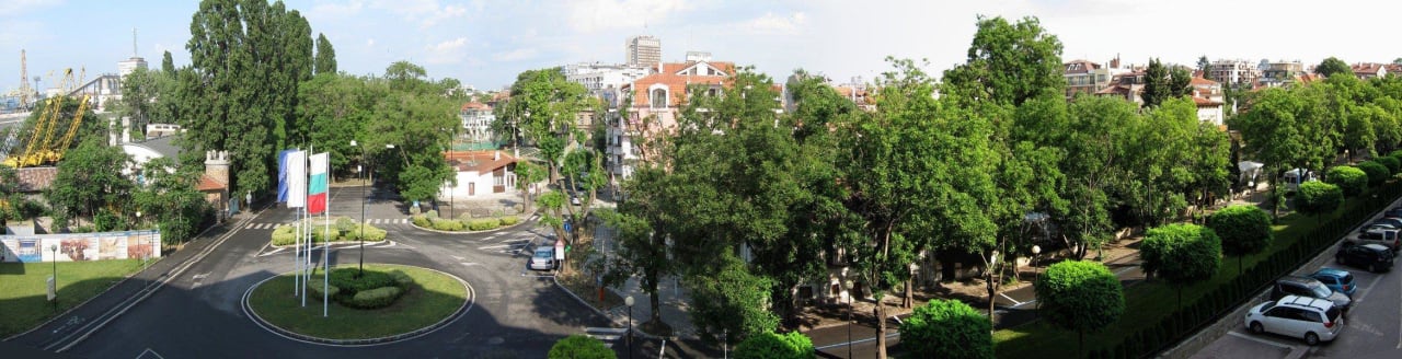 Blick aus dem Zimmer zur Straßenseite hin Grand Hotel & SPA Primoretz