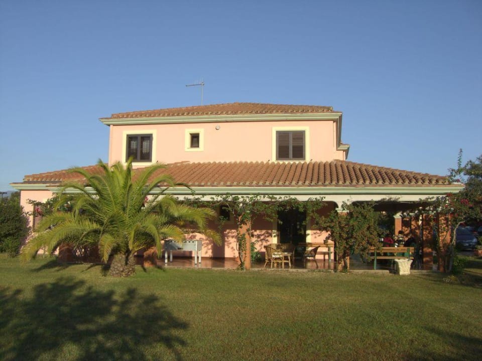 La Perla vom Garten aus Hotel La Perla