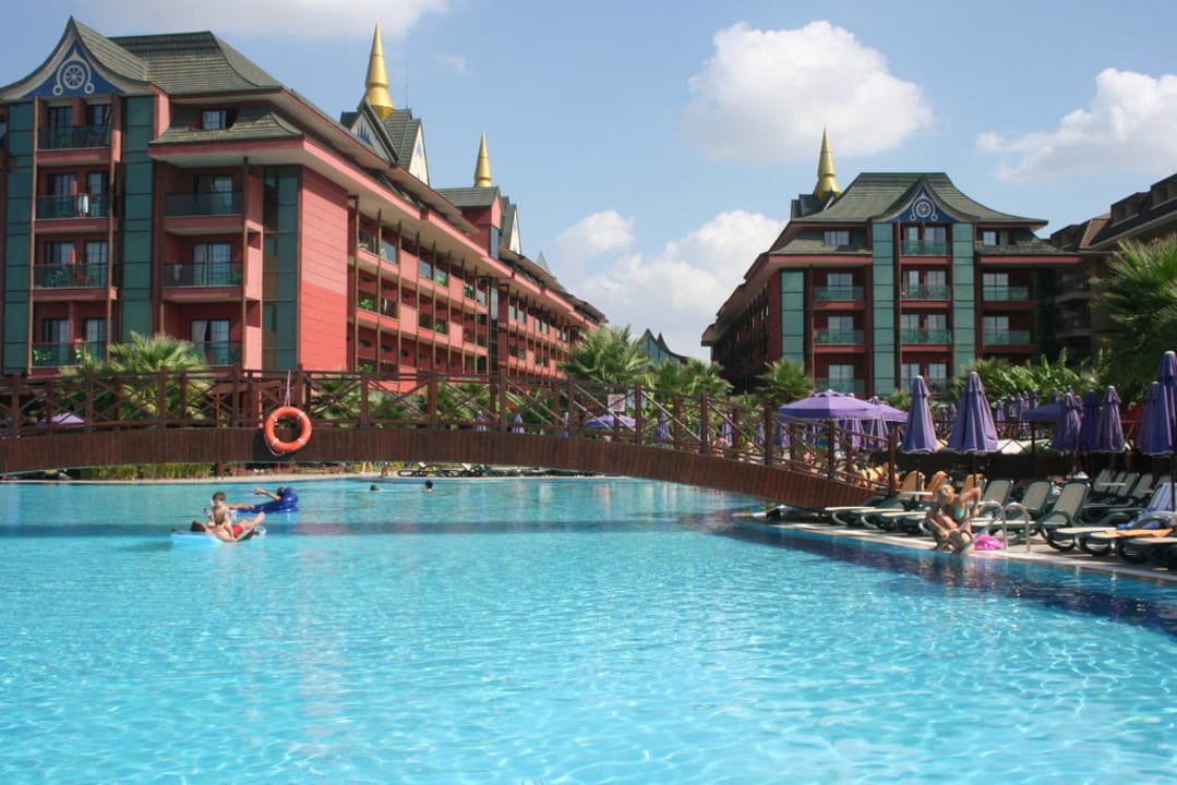 Exterior view of the hotel Siam Elegance Hotels & Spa