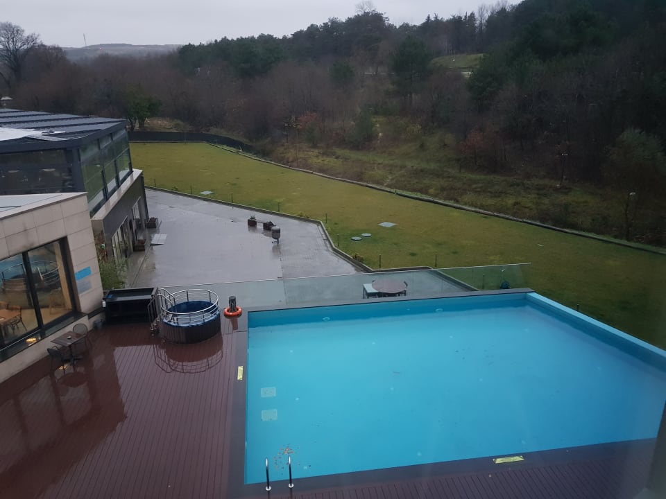 Pool Park Inn by Radisson Istanbul Airport Odayeri