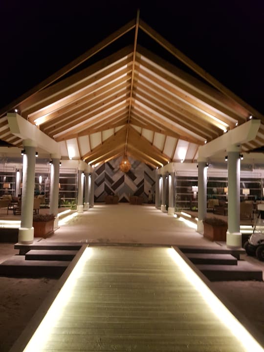 Lobby NH Collection Maldives Havodda Resort