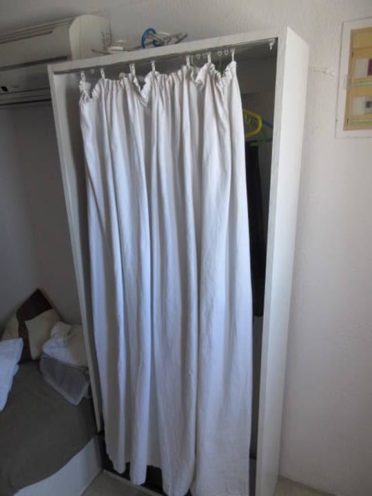 Kleiderschrank Gorgona Villas