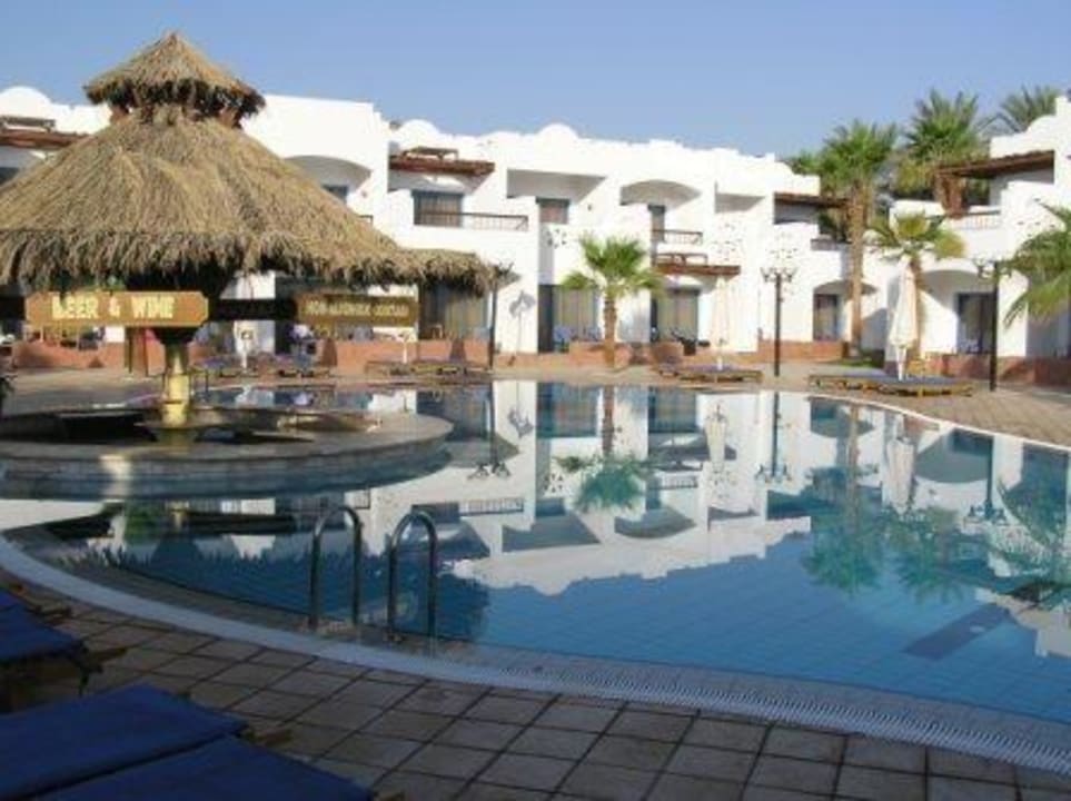 Großer Pool JAZ Fayrouz