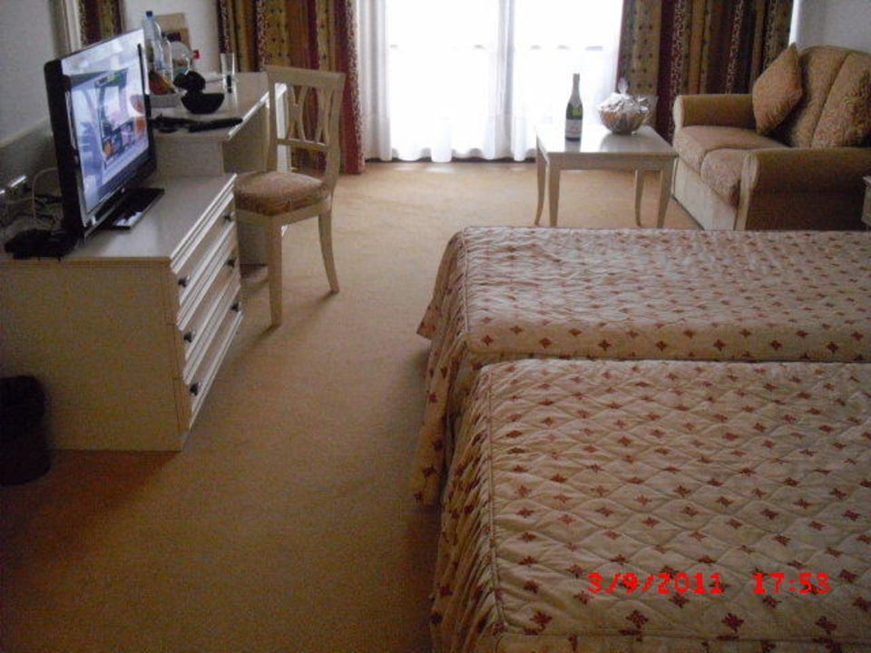 Unser Zimmer Helena Sands