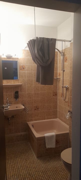 Zimmer Hotel & Restaurant Heidekrug in Pinneberg