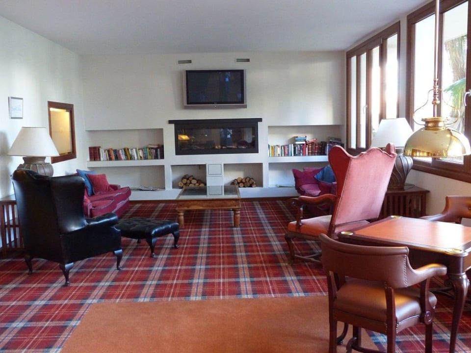 Fernseh-Ecke , Kamin und Bücherecke Hotel Son Caliu Spa Oasis