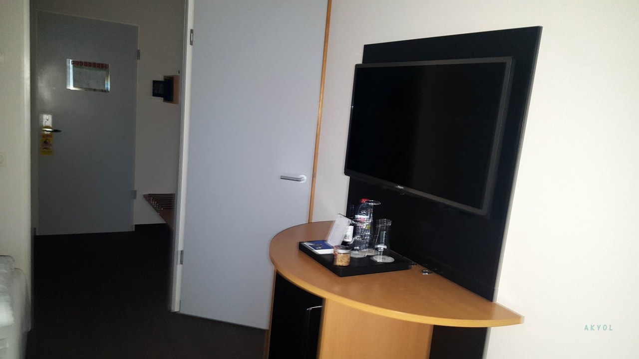Zimmer Hotel NH Düsseldorf City