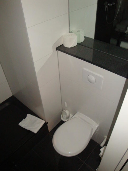 WC Zimmer 416 Motel One München-East Side
