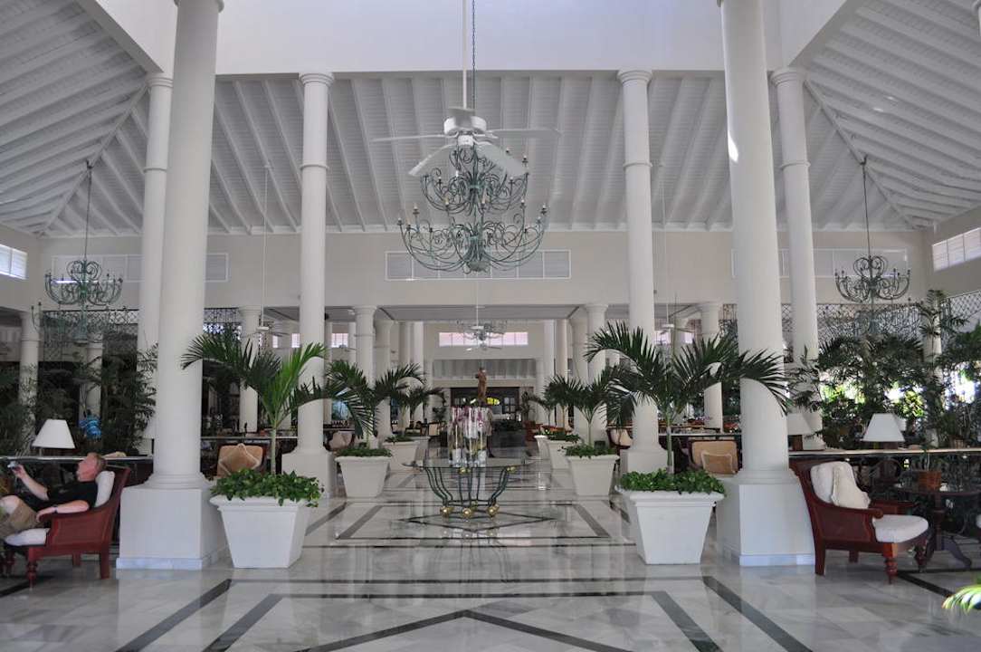 Hell und Groß Bahia Principe Luxury Ambar