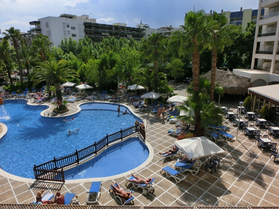 Poolbereich Hotel H10 Salou Princess