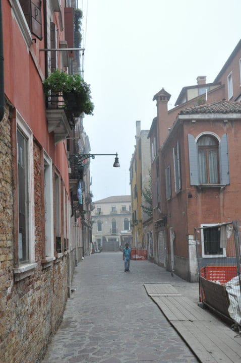 Piazzetta degli Ormesini Hotel Henry