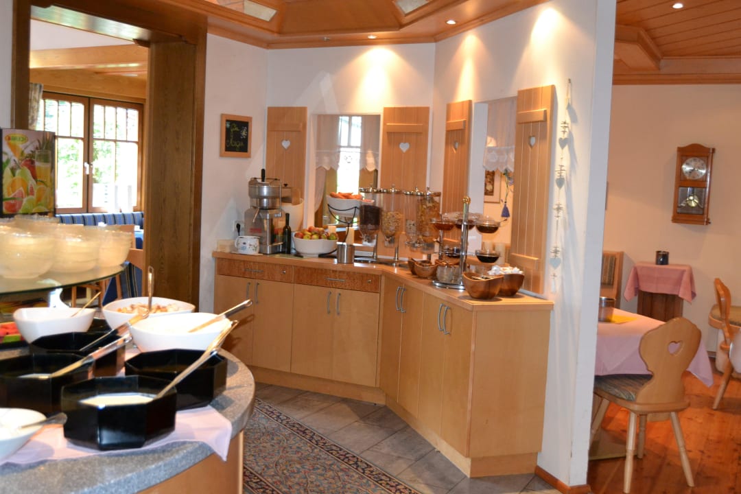 Frühstücksbüffet: Müsli, Obst... Landhaus Gabriel