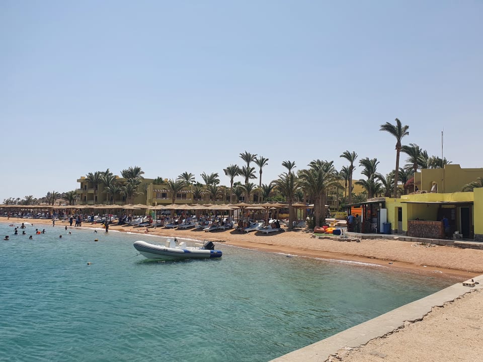 Strand Palm Beach Resort