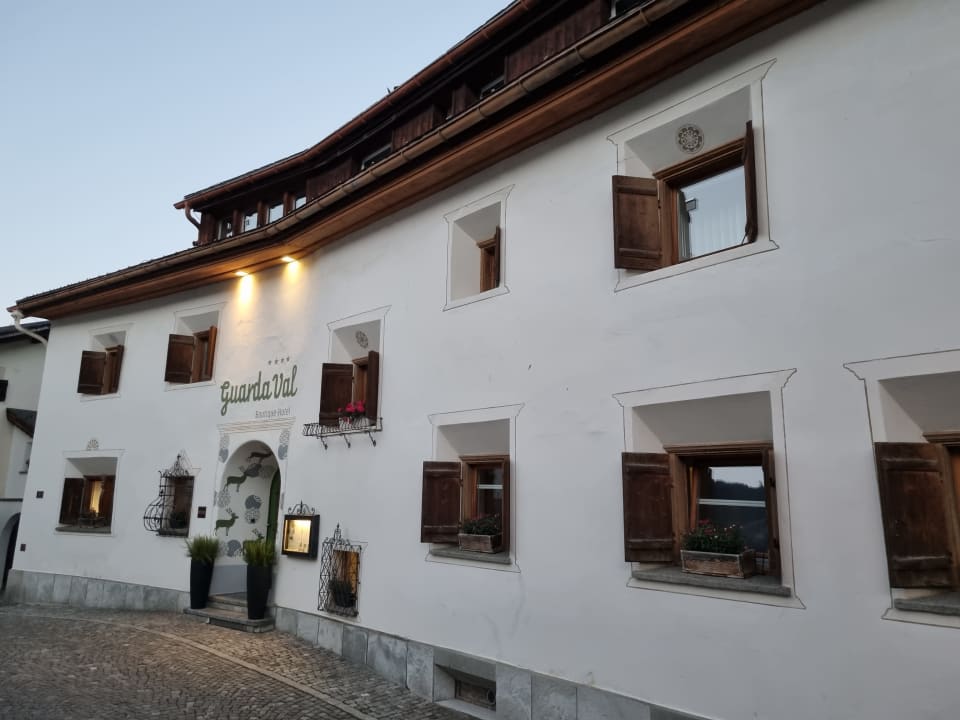 Außenansicht Engadiner Boutique Hotel GuardaVal