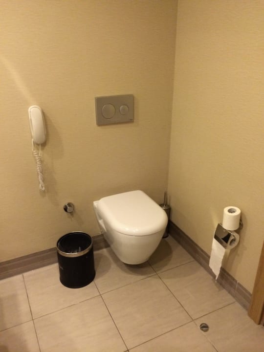 Bad vom Zimmer 6005 Hotel Delphin Imperial