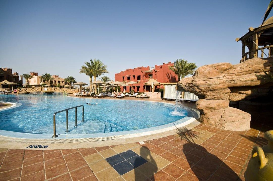 Widok na basen Charmillion Club Resort