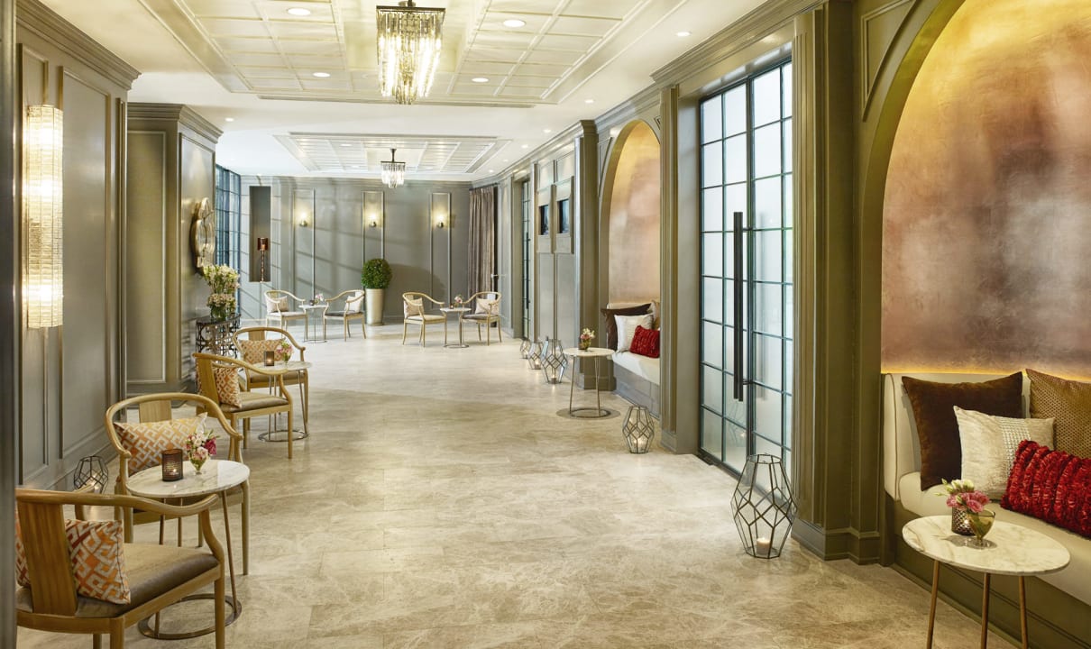 Gastro Oriental Residence Bangkok